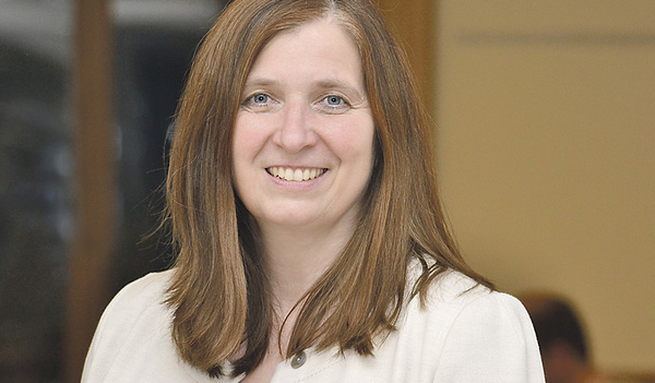 Mag. Edeltraud Addy-Papelitzky ist Bereichsleiterin von „mensch & arbeit“ der Diözese Linz und Vorsitzende des Kollegiums der Bischöflichen Arbeitslosenstiftung.