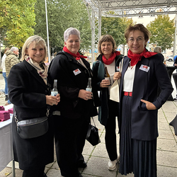 links: Brigitta Hasch, ehemalige Kiz-Redakteurin