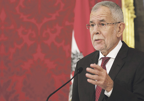 Bundespräsident Alexander Van der Bellen lobte am Montag vor Österreichs Bischöfen den Einsatz der Weltkirche beim Eintreten für die Schöpfungsverantwortung und soziale Gerechtigkeit.  