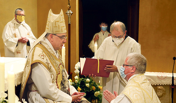 Weihbischof Dominicus Meier OSB und P. Severin Großerohde