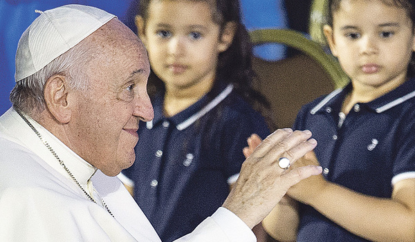 Leidenschaft für das Leben: Papst Franziskus ermutigte Eltern, ihre Kinder loszulassen, damit sie ihre Berufung finden könnten.