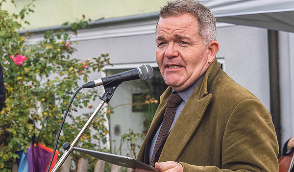 Cornelius Obonya hielt die Rede zur Eröffnung des Denkmals.   