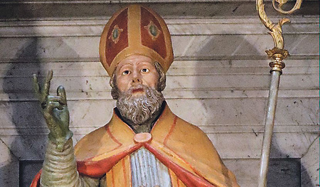 Statue in der Kathedrale in Nola in Italien  