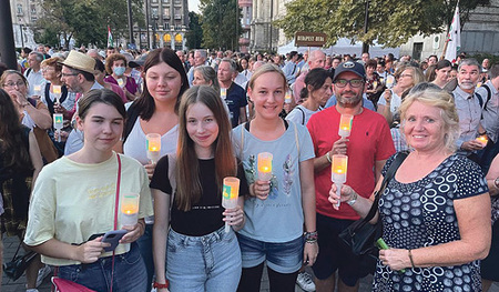Die Lichterprozession in Budapest     