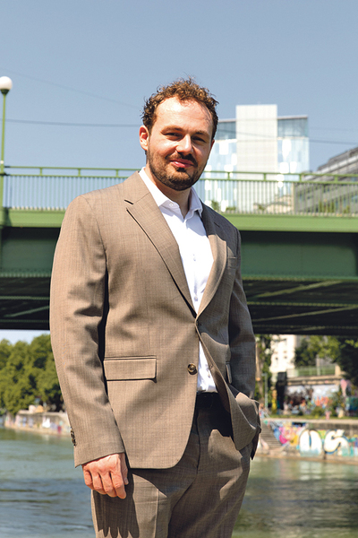 Der Konzertpianist Christian Jelicic leitet das Referat für Kirchenmusik der Diözese Eisenstadt  und die Organisation des „Sound of Hope“. 