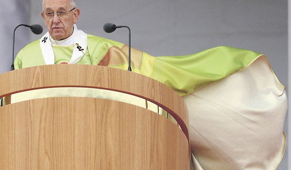 Der Gegenwind ist derzeit ziemlich stark für Papst Franziskus. Er kommt vor allem aus der Kirche selbst. Papst Franziskus sei dennoch „ruhig und gelassen“, betonte Kardinalstaatssekretär Pietro Parolin.   