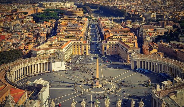 Der Petersplatz in Rom.