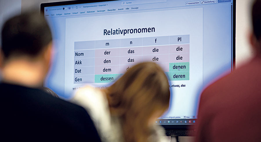 Deutschkurse: Es gebe mehr Angebot als Bedarf, argumentiert das Sozialressort des Landes OÖ.  
