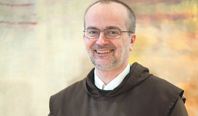 Pater Roberto Maria Pirastu gehört dem Orden der Karmeliten an. 