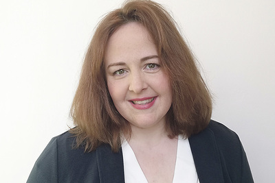 MMag. Marina Steiner-Kohlmann lebt in NÖ, ist Kindergarten- und Hortpädagogin, Kinder-, Jugend- und Familienpsychologin sowie systemische Familientherapeutin.   