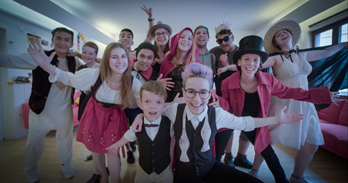 Spaß beim Videodrehen im Gewölbe.