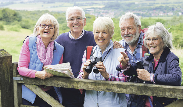 Soziale Kontakte sind gerade im Alter wichtig und sollten in der Pension aktiv gepflegt werden. 