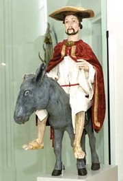 Jesus reitet auf einem Esel / Einzug in Jerusalem.
Museum in der Karlskirche
Wien, 27.3.2002
? Franz Josef Rupprecht; A-7123 M?nchhof; Bank: Raiffeisenbank M?nchhof (BLZ: 33054), Kto.: 17.608