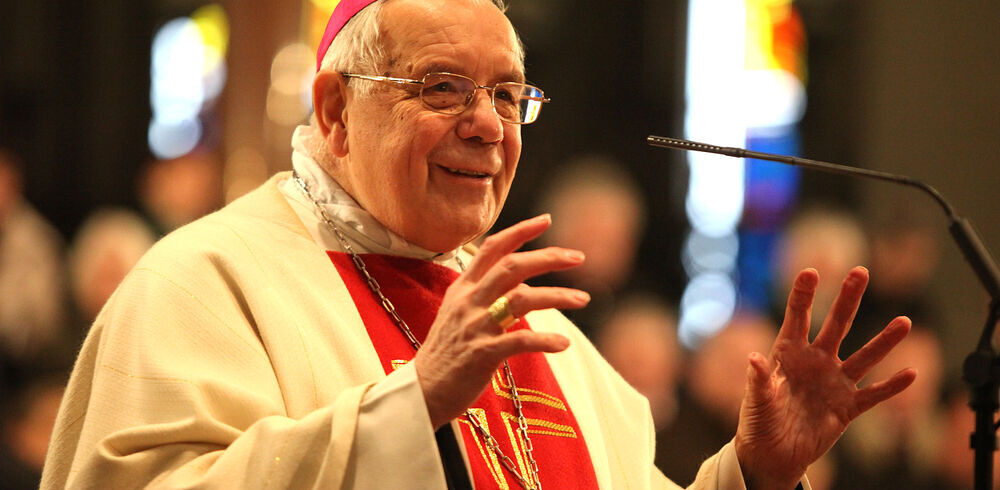 Bischof Maximilian Aichern beim Dankgottesdienst anlässlich 30 Jahre Bischofsweihe im Mariendom am 22. Jänner 2012