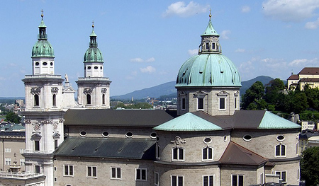 Im Salzburger Dom fand eine heftig diskutierte Jungfrauenweihe statt.