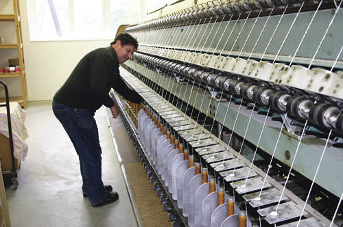 Manufaktur Haslach, Solidarit?tspreistr?ger, Robert Br?uer, Weberei, Textil, Maschinen, Schafwollverarbeitung