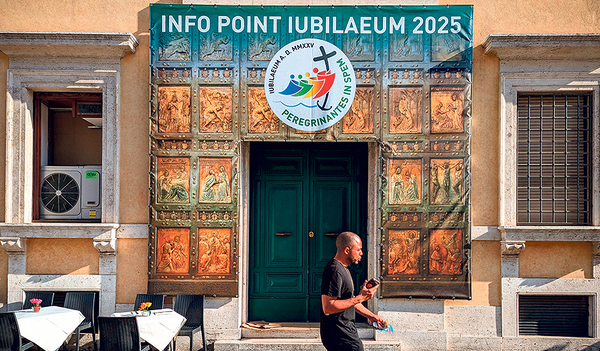 Eingang zum Info-Point für Pilger zum Heiligen Jahr 2025.  