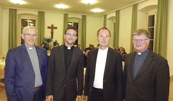 Bischof Manfred Scheuer (von rechts) mit Spiritual Stefan Ulz, Regens Michael Münzner und Bischofsvikar Johann  Hintermaier.   priesterseminar