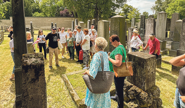 Führung auf dem jüdischen Friedhof  