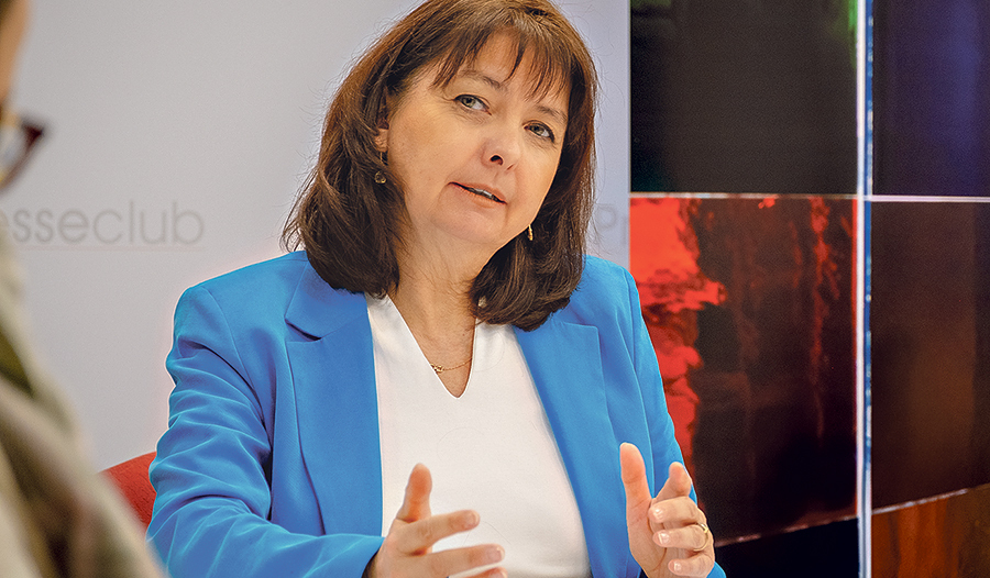 Doris Wierzbicki betont die Rolle der Seelsorge im Gesundheitswesen.    