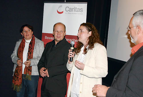 Asyl in ?sterreich, Dokumentarfilm, Premiere im Moviemento am 25. 10. 2007, Mag. Barbara Grein?cker (Caritas-Fl?chtlingshilfe), Arne Marchart und Patricia Marchart (Regie und Schnitt), Caritas-Direktorstellvertreter Mag. Gerhard Reischl