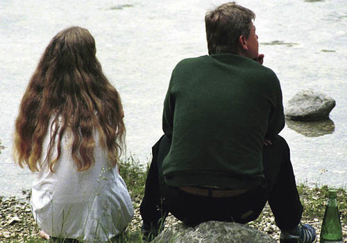 Auseinander,Beziehung,Frau,Krise,Mann,Menschen,Probleme,Sorgen,Paar,Liebe,Freundschaft,Vorbei,Warum,Wohin,Trennen,Trennung,Haar,Liebeskummer,KummerCopyright by BilderBox- Erwin Wodicka, A-4062 Thening; 