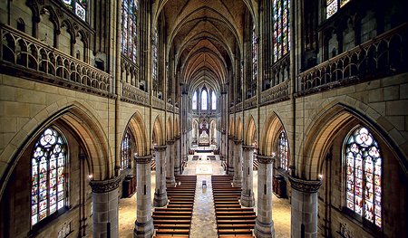 Der Linzer Mariendom ist die OÖ. „Landeskirche“.  