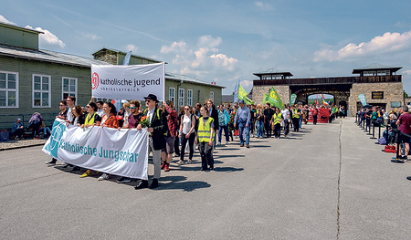 Katholische Jugend und Jungschar nahmen an der Gedenkfeier in Mauthausen teil. 