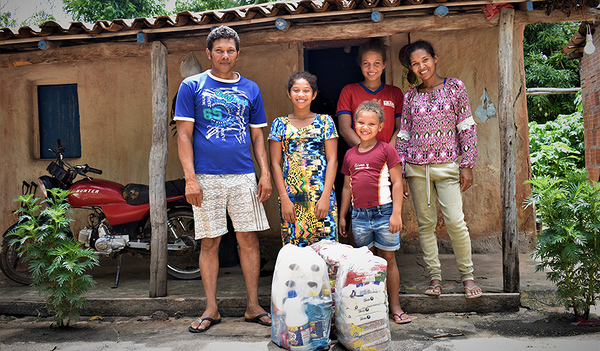 Lebens- und Hygienemittel für Kleinbauern in Brasilien 