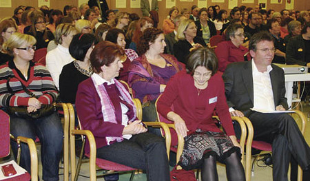 40 Jahre FSJ Festveranstaltung im Hotel Kolping Linz mit R?ckblick, Diskussionsrunde (Minister Erwin Buchinger, Staatssekret?rin Christine Marek, Landesrat Josef Ackerl, Nationarat Peter Sonnberger, Bischof em. Maximilian Aichern), Festvortrag von Th