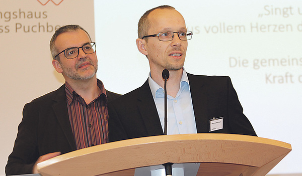 Bruno Fröhlich (links) und Reinhard Wimmer von der Abteilung Pfarrgemeinde und Spiritualität der Diözese Linz führten durch das Programm.   
