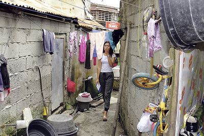 In den Slums von Davao City sind Kinder, vor allem Mädchen, stark von Gewalt und sexueller Ausbeutung bedroht.