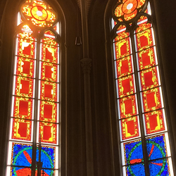 Hell erleuchtet.