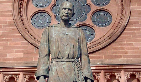 Statue des hl. Charles de  Foucauld in Straßburg 