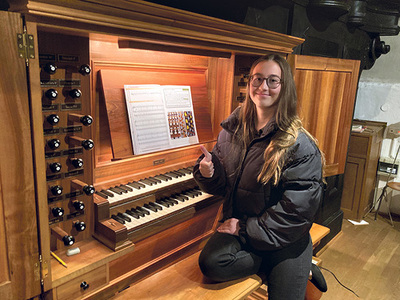 Kreuzhuber war schon als Kind von der Orgel begeistert – genauso wie Sofia Biberhofer aus Bad Leonfelden. Sie begann im Herbst mit dem Orgelspiel, weil ihr das Instrument so gut gefällt.
