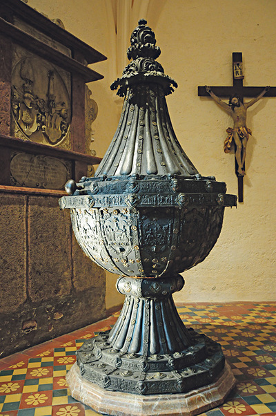 Einzigartig. Das Steyrer Taufbecken wurde im Jahr 1569 von Zinngießern aus dem sächsichen Erzgebirge angefertigt.