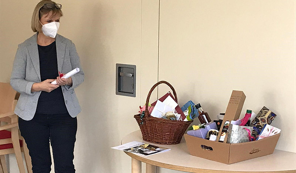 Ein sehr herzlicher Abschied von den Kolleg/innen, leider nur im kleinen Kreis und mit Masken.