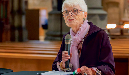 Erna Putz – sie stammt aus Ohlsdorf und lebt nun auch wieder dort – bei der Eröffnung der Ausstellung zu Franz und Franziska Jägerstätter im Oktober 2025 im Linzer Mariendom.