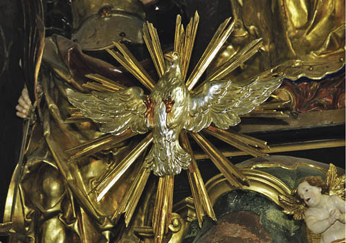 Die Taube ist das Symbol des hl Geistes was jetzt zu und um Pfingsten in den Vordergrund tritt.