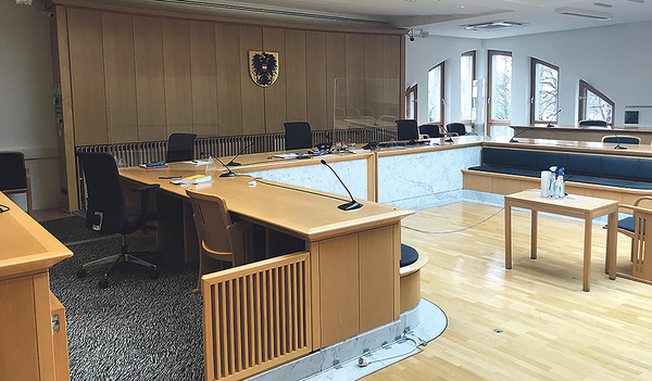 Der Schwurgerichtssaal am Landesgericht Steyr war ein sehr nüchterner Raum für die Verhandlung über Kunstgegenstände.