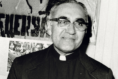 Paul VI. (o.) und Erzbischof Romero (u.) werden während der Synode heiliggesprochen. 
