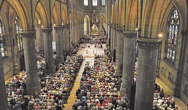 Festmesse im Linzer Mariendom