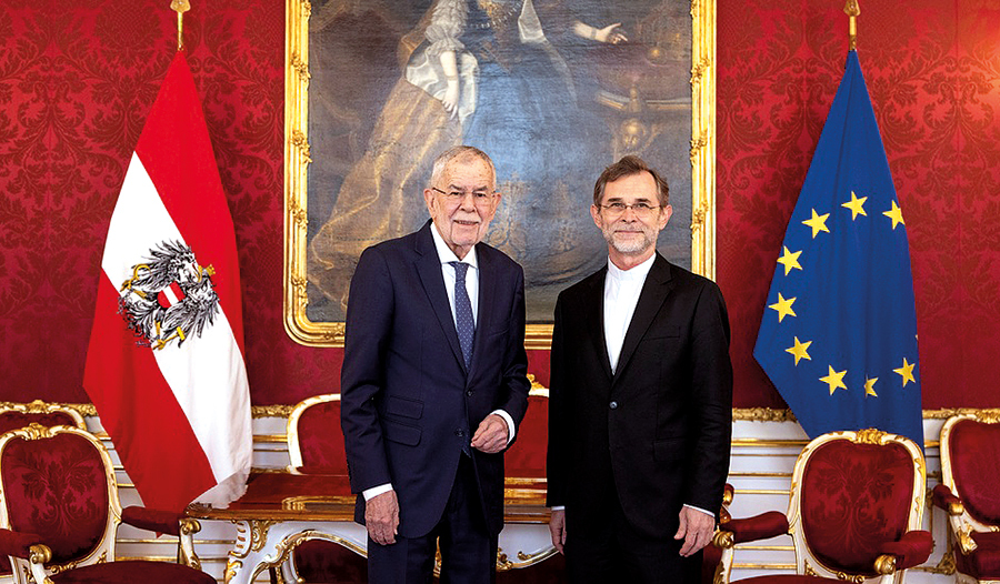 Bundespräsident Alexander Van der Bellen empfing Wiens Erzbischof Josef Grünwidl.  