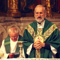22. Oktober: Sonntagsgottesdienst im Dom von Avila mit Bischofsvikar Willi Vieböck