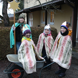 Sternsinger/innen aus der Pfarre Aurach am Hongar