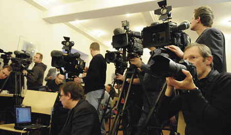Pressekonferenz, Kameraleute, Fotografen, Medien, Club Stephansplatz 4