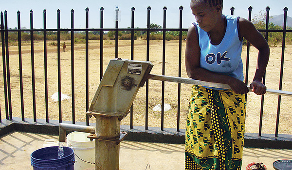 Der Brunnen im Dorf Nyamikoma im Norden Tansanias wurde 2018 mithilfe der Aktion Sei So Frei errichtet.  Er ist eine unverzichtbare Basis für ein menschenwürdiges Dasein. 
