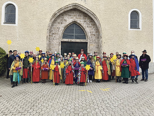 Viele Sternsinger:innen waren in Mattighofen unterwegs. 