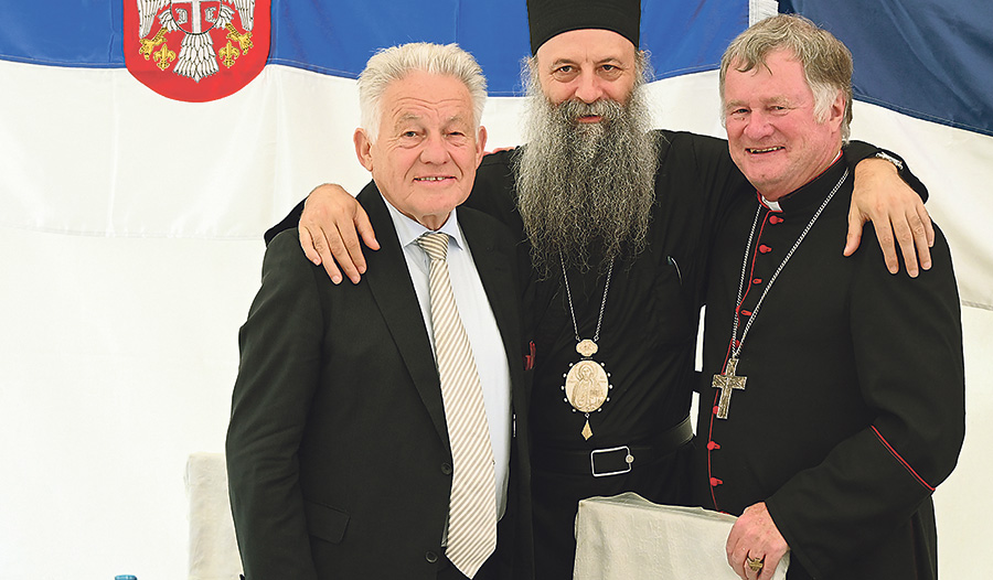 Partriarch Porfirije mit Pro Oriente OÖ-Vorsitzendem Altlandeshauptmann Josef Pühringer und Bischof Manfred Scheuer;