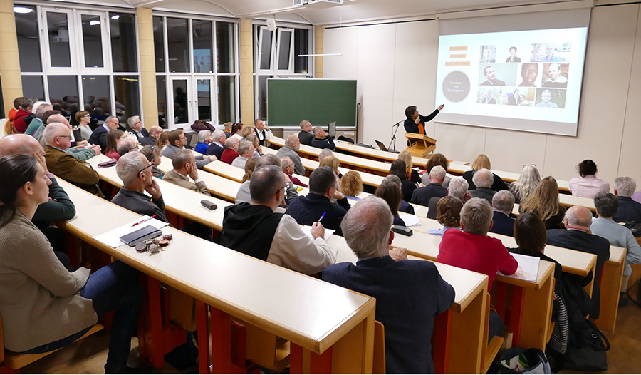 Teilnehmerin der Weltsynode Klara A. Csiszar Auf allen Ebenen